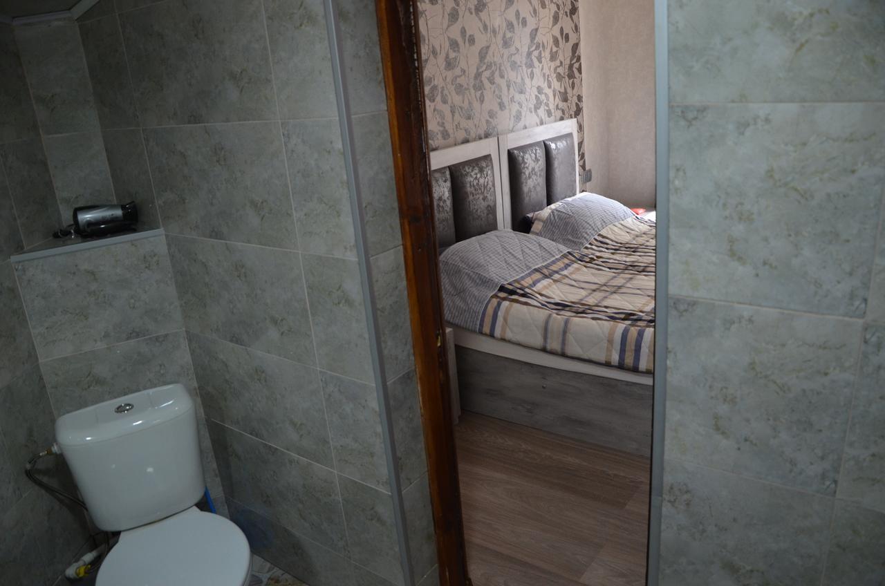 Guest House Uta Tbilisi Exterior photo